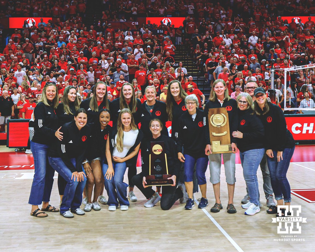 Once a Husker always a Husker ♥️

Nebraska volleyball honored its 1995 &amp; 2015 national championship teams tonight at John Cook Arena.