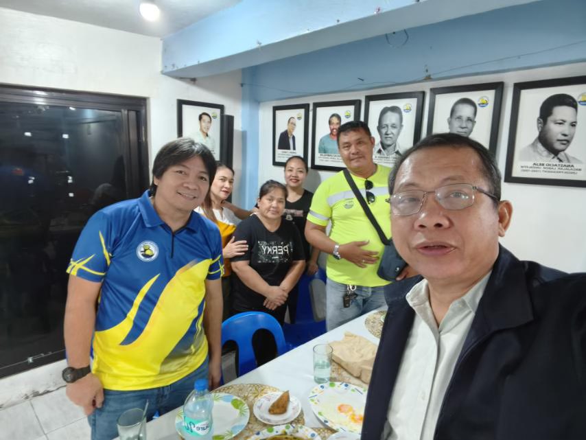AttyMatula's tweet image. Atty. Sonny Matula at the cheerful Headquarters of Macajalar Labor Union–FFW, proudly founded in 1945! 

Did you know? MLU-FFW holds the record as the oldest existing union with a CBA at Oro Port in Cagayan de Oro. Truly, a legacy of solidarity that continues to sail strong!