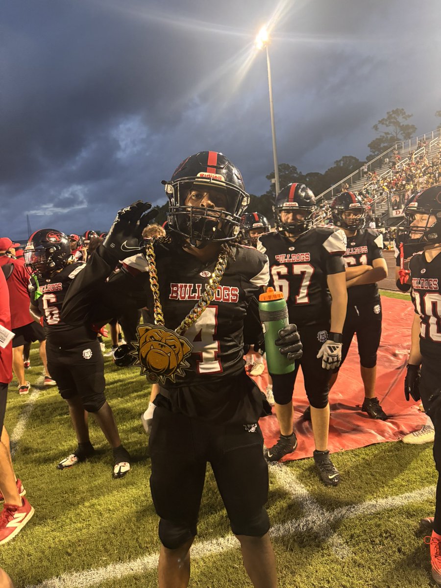 <a href="/DeonteWright_4/">Tae Wright</a> with a TD before half. South Fork up at the half 21-0 over Legacy <a href="/ESPNWestPalm/">ESPN WEST PALM (106.3 FM)</a> <a href="/EraPrep/">New Era Prep</a>