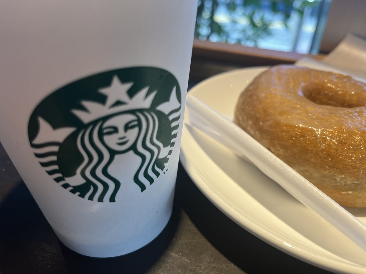 おはようございます🙌✨
今日は…スタバ☕︎