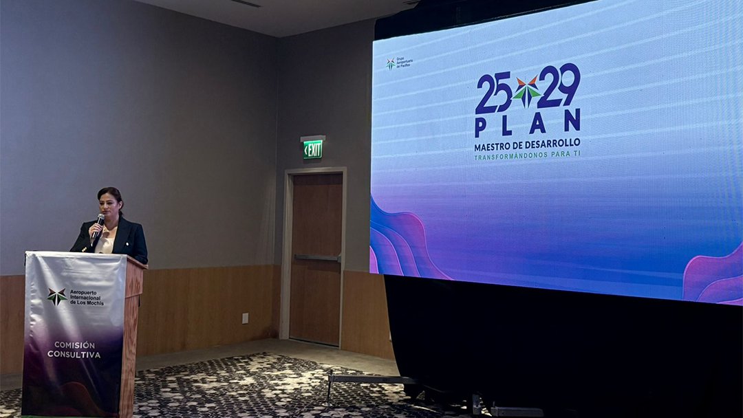 El #AeropuertoDeLosMochis realizó la Comisión Consultiva 2025, con autoridades y comunidad aeroportuaria

💰 Inversión: 586 mdp (Plan Maestro 2025–2029) para: 
 ✈️ Punto de Inspección: +200%
 🛫 Sala de Última Espera: +14%

Acciones para mayor satisfacción de los pasajeros