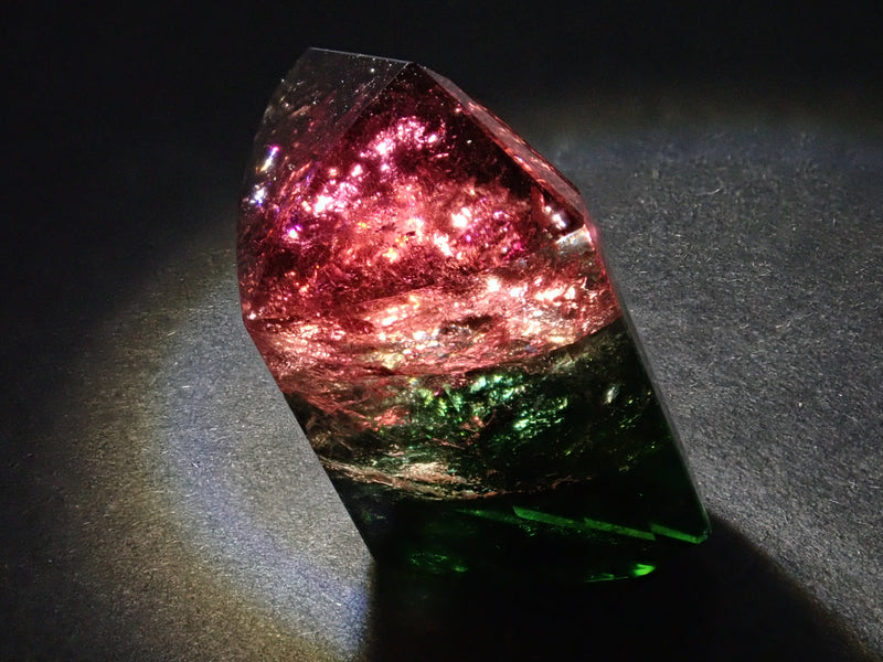 中で星が爆発しているみたいです🎆✨（トリカラートルマリン）