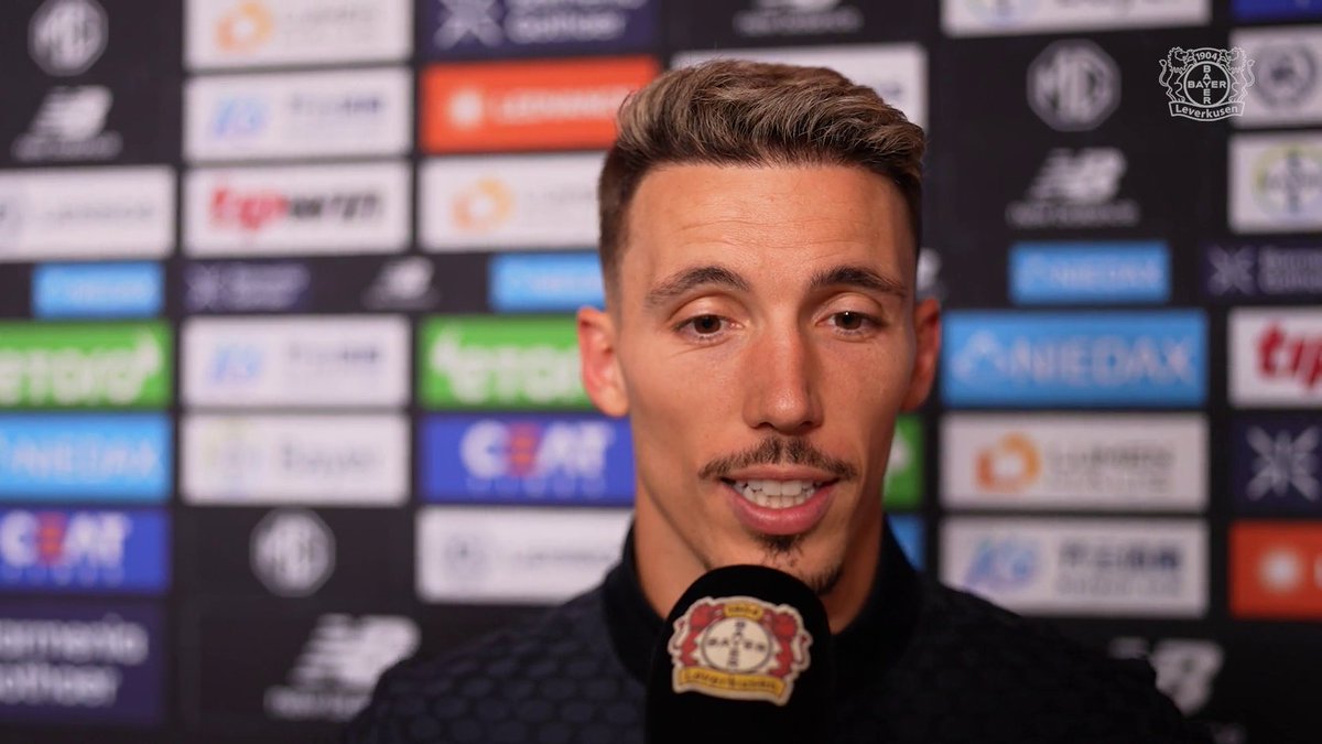 Alejandro Grimaldo on what difficulties the team faced when they were outnumbered: "Well, there were only ten of us left. It's always difficult to play with one man less - especially when the score is so close. We had to suffer. Then we were down to nine. I think a lot of what