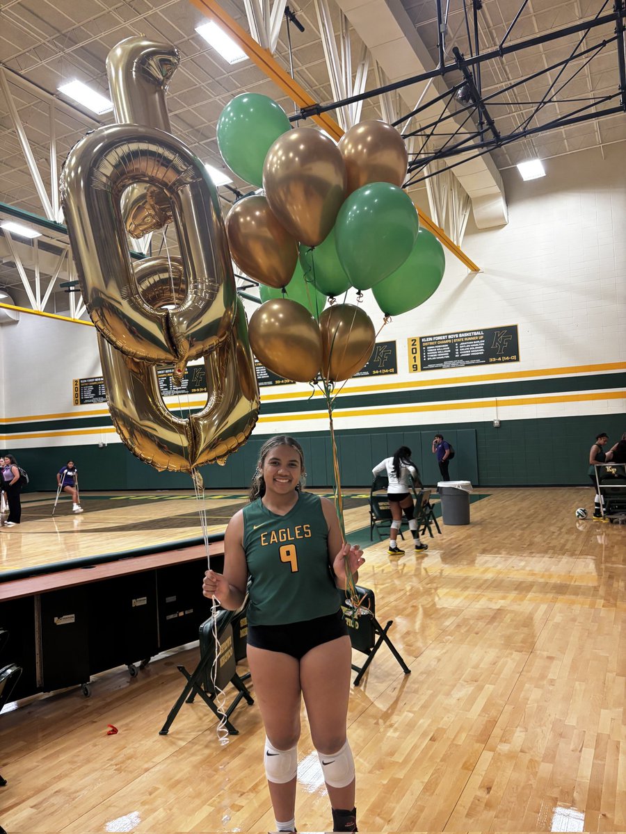 Big shout out to Ryleigh for earning her 100th career assist tonight! Not bad for a softball player softball🥎 who plays volleyball 🏐for fun.  Your Bomber's Family is proud of you 👏##DoMoreBeMore #bombersfastpitch