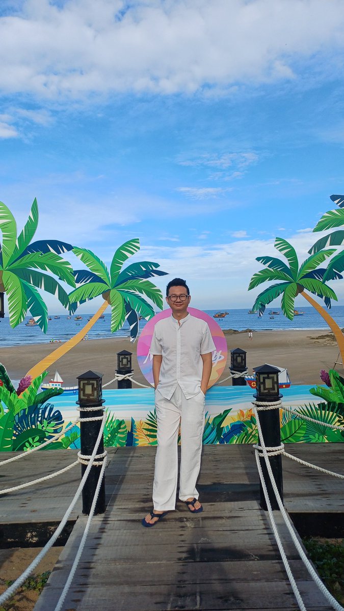 mickhoang's tweet photo. #Summer2025 https://t.co/RKMQjEw7TG