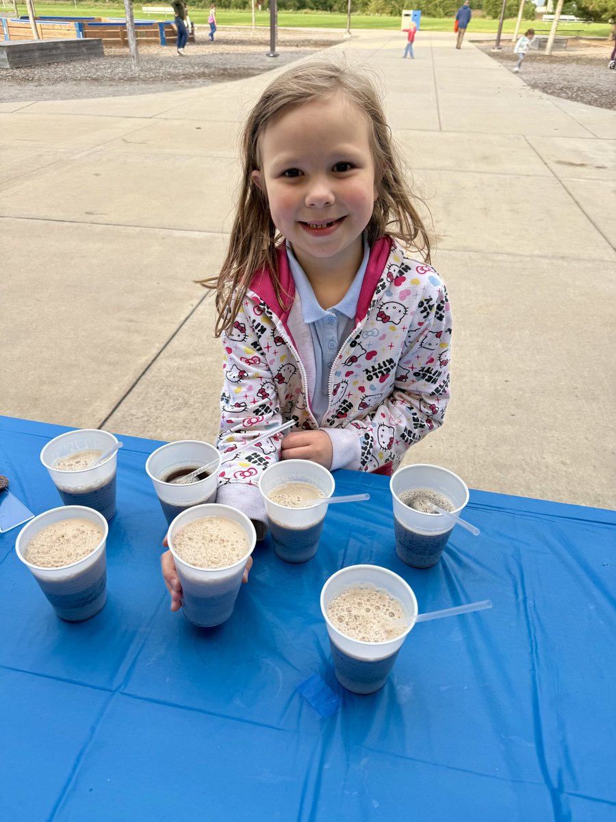 stcroixprep's tweet image. Thank you for joining us at our annual Lower School Root Beer Float Party - we hope you had a fun time! 

Thank you also to Lift Bridge for sponsoring our event! 

#stcroixprep #stcroixprepforlife #rootbeerfloat #liftbridge