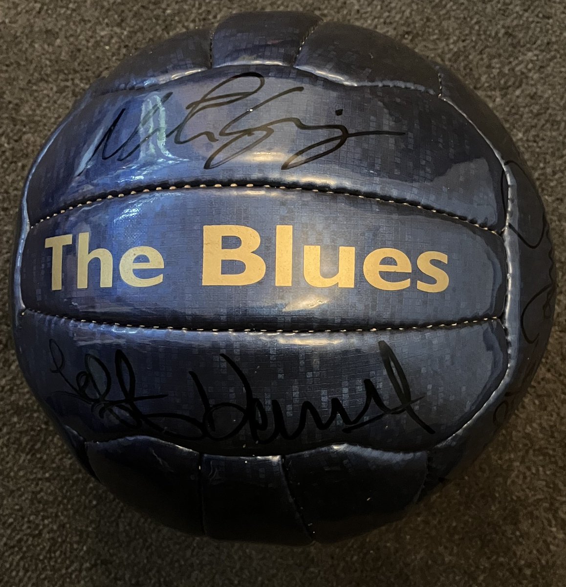 Birmingham City FC 2002-2003 Signed Football

£13.54 currently

3 bids

Ends Tue 16th Sep @ 5:47pm

ebay.co.uk/itm/1875559205…

#ad #bcfc #kro