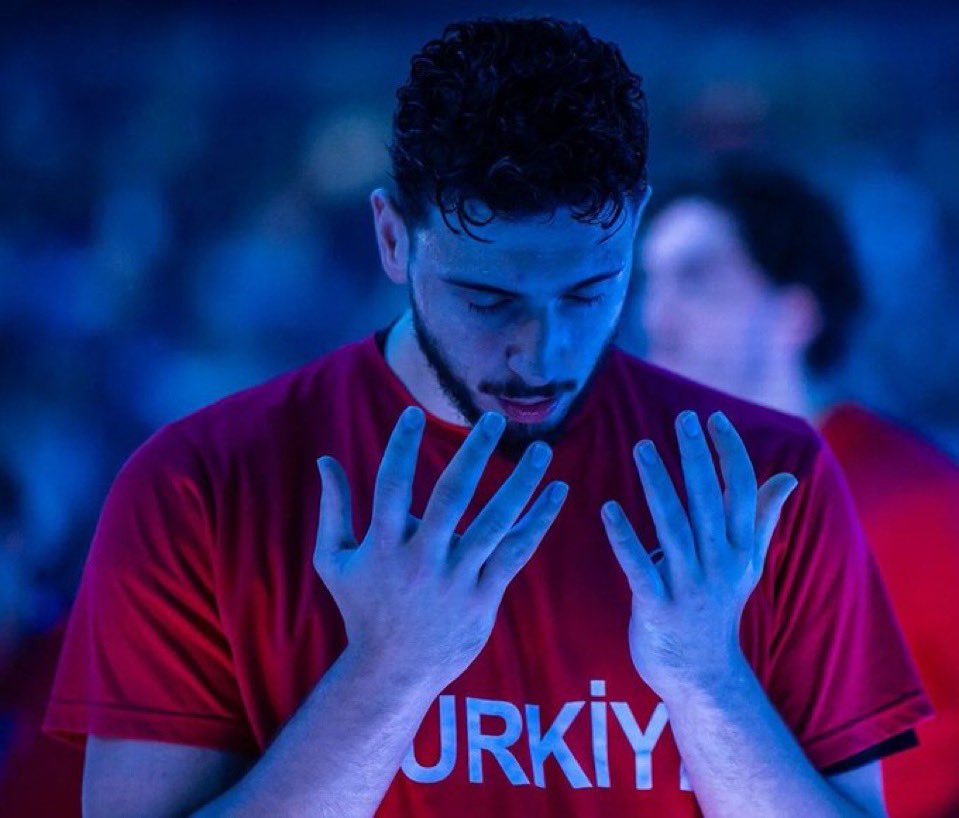 "Kaderi ancak dua değiştirir."

Hz. Muhammed (s.a.v)   🤲🇹🇷

 #12DevAdam