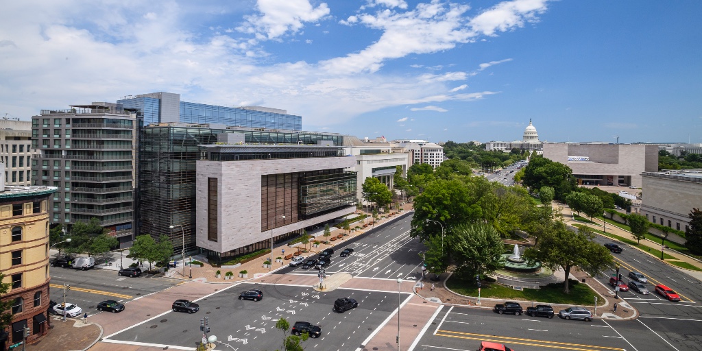 Johns Hopkins University Bloomberg Center tweet media