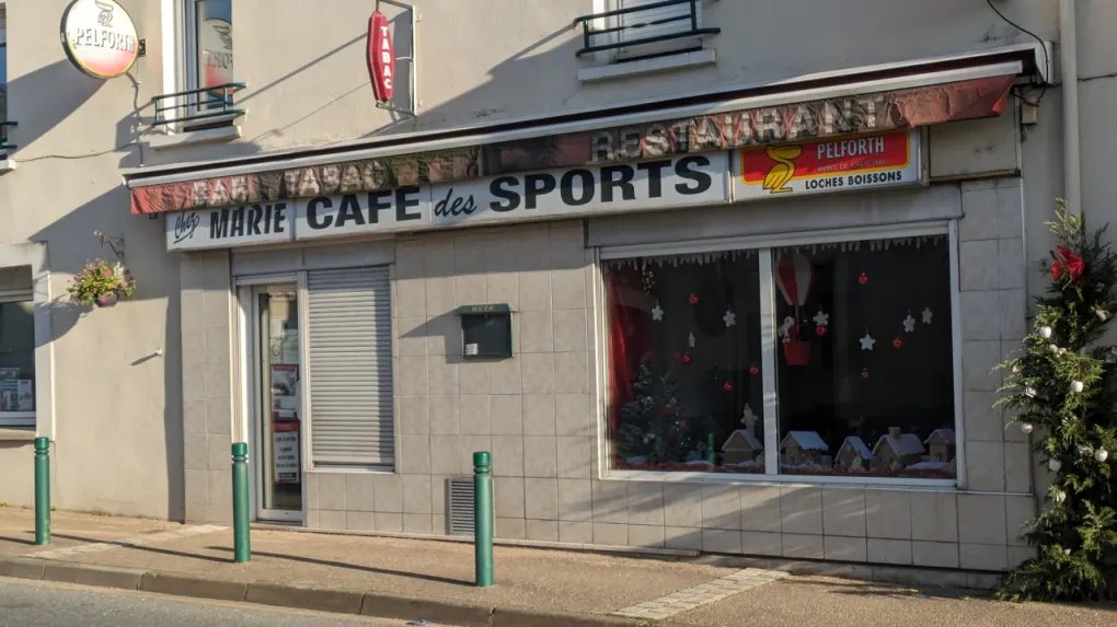 AlertesInfos's tweet photo. 🇫🇷 FLASH | Un cafetier qui avait ouvert le feu sur des cambrioleurs s’introduisant dans son établissement à Fléré-la-Rivière en décembre 2023 a été condamné à 20 mois de prison avec sursis et à verser 4.000€ de dommages et intérêts au cambrioleur blessé par son tir. (La Nouvelle République)