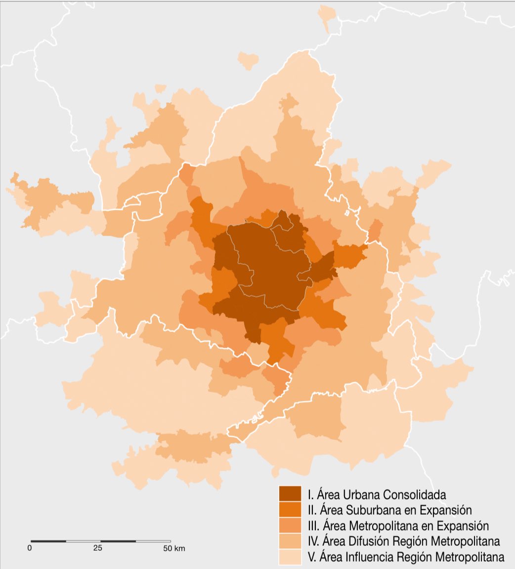 Pere_Catalonia's tweet photo. Avui encara a la #Megalòpoli que porten decenis construïnt al centre de la #PenínsulaIbèrica els #Castellans des dels 60's, constato varies coses que crec oportú compartir i que espero no us molesti: 
1) Ma mare sempre em deia:" Que volen aquests morts de gana", "sempre han estat un descampat". 
2) Avui Madrid suma 330 municipis (!) i més de 7 milions de persones vivint-hi (15% del total del seu Reino). I resalto que aquestes dades són antigues (2012). 
" https://t.co/tciquMKIrc ". 
3) Tot aquest desenvolupament faraònic no l'haurien pogut fer sense els diners que extreuen de les colònies catalanes (bàsicament) i infrafinançant-les. 
4) Passejant pel centre i agafant el transport públic me n'he adonat que tenen una població amb una alta immigració de sudamèrica (bàsicament) i que també es veuen àrabs però en menys proporció. 
5) M'ha sobtat que a diferència del #PrincipatdeCatalunya la sensació de seguretat és absoluta. Ja m'agradaria veure el mateix al Passeig de gràcia a barcelona que a la calle Serrano de Madrid per exemple. Al transport passa el mateix. 
Madrid és el monstre que es menja la Península Ibèrica.