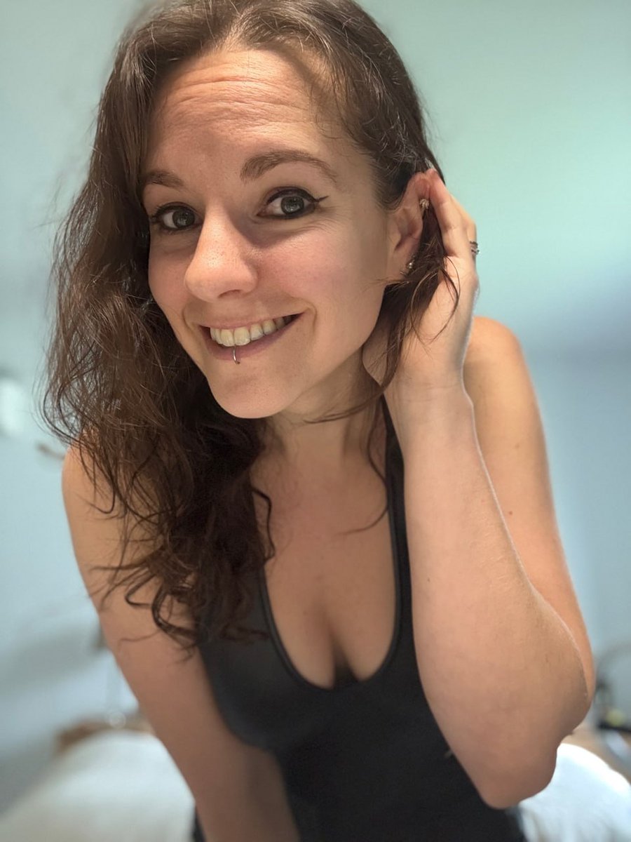 Lady Nirvana tweet media