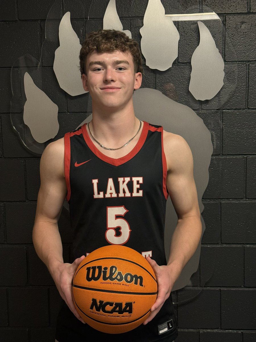 Blessed to receive an offer from Lake Forest College.
Thanks to <a href="/LFcoachGriggs/">Matt Griggs</a> for an amazing visit and opportunity!