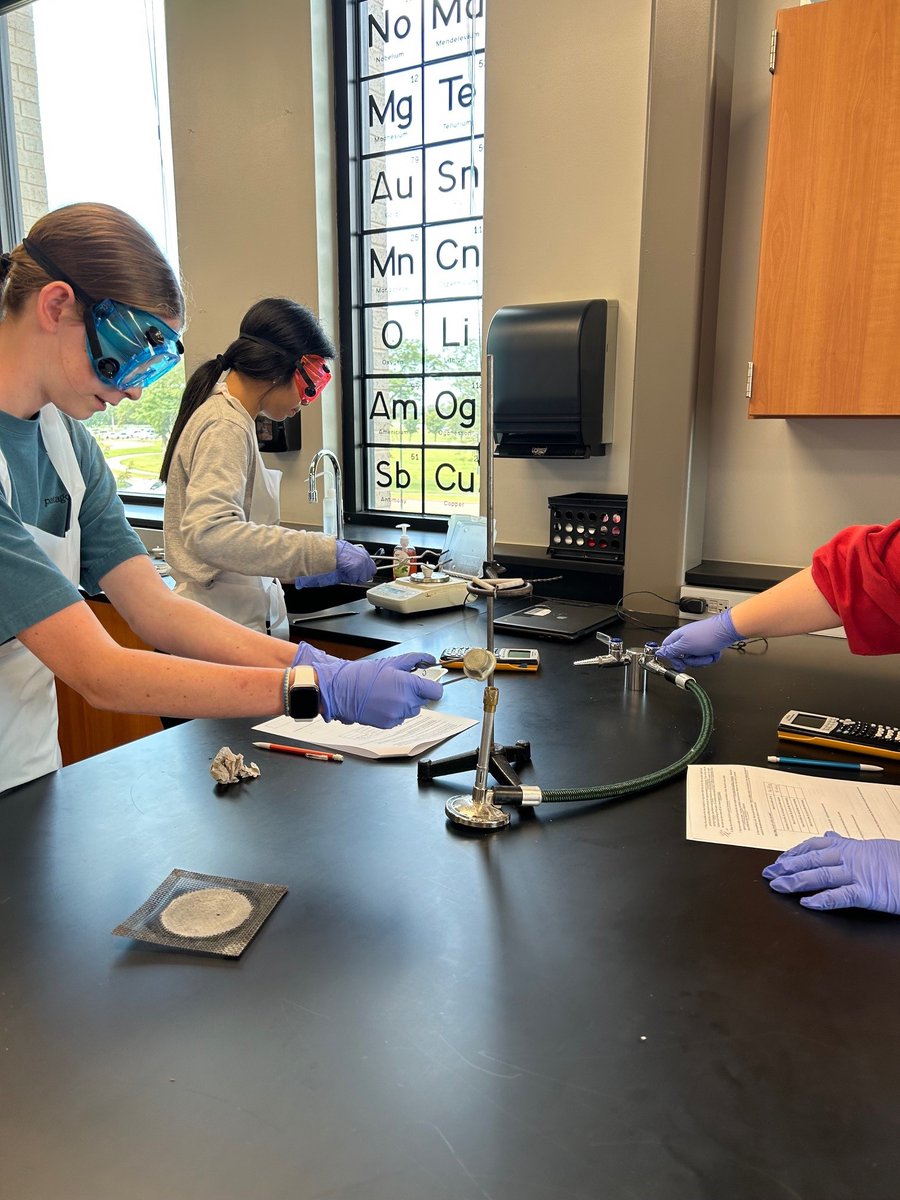 Students in Mrs. Ozores' AP Chemistry class conducted an "Analysis of a Hydrate" lab. In this lab, students applied their knowledge of empirical formulas and experimentally determined the formula of Hydrated Copper (II) Sulfate. #305GrowsGreatness #cougarpride