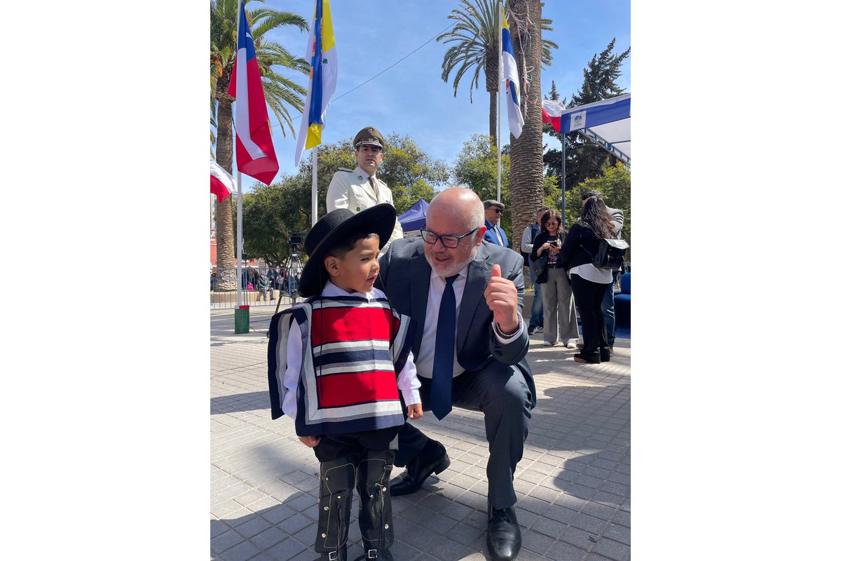 DPPLimari's tweet image. Con el tradicional desfile cívico de #Ovalle se dieron inicio a las celebraciones de Fiestas Patrias en la provincia de Limarí 🤝Invitado por el alcalde de #Ovalle Héctor Vega, el @DPPLimari Eduardo Alcayaga, participó de las actividades de la comuna con un llamado a un #18seguro