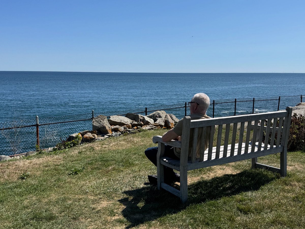 markmartin's tweet image. Just sitting here thinking about how I could get @NASCAR to go to a full season points championship 🤔