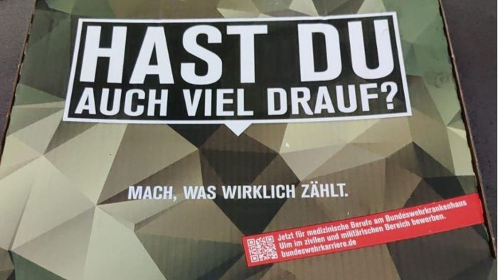 Ich finde bei Werbekampagnen der #Bundeswehr müssen immer auch Bilder von verstümmelten und zerfetzten Soldaten gezeigt werden.

Auf Zigarettenschachteln muss auch gezeigt werden, was die Folgen sein können.

Wenn man das nicht zeigt, ist das irreführende Werbung.