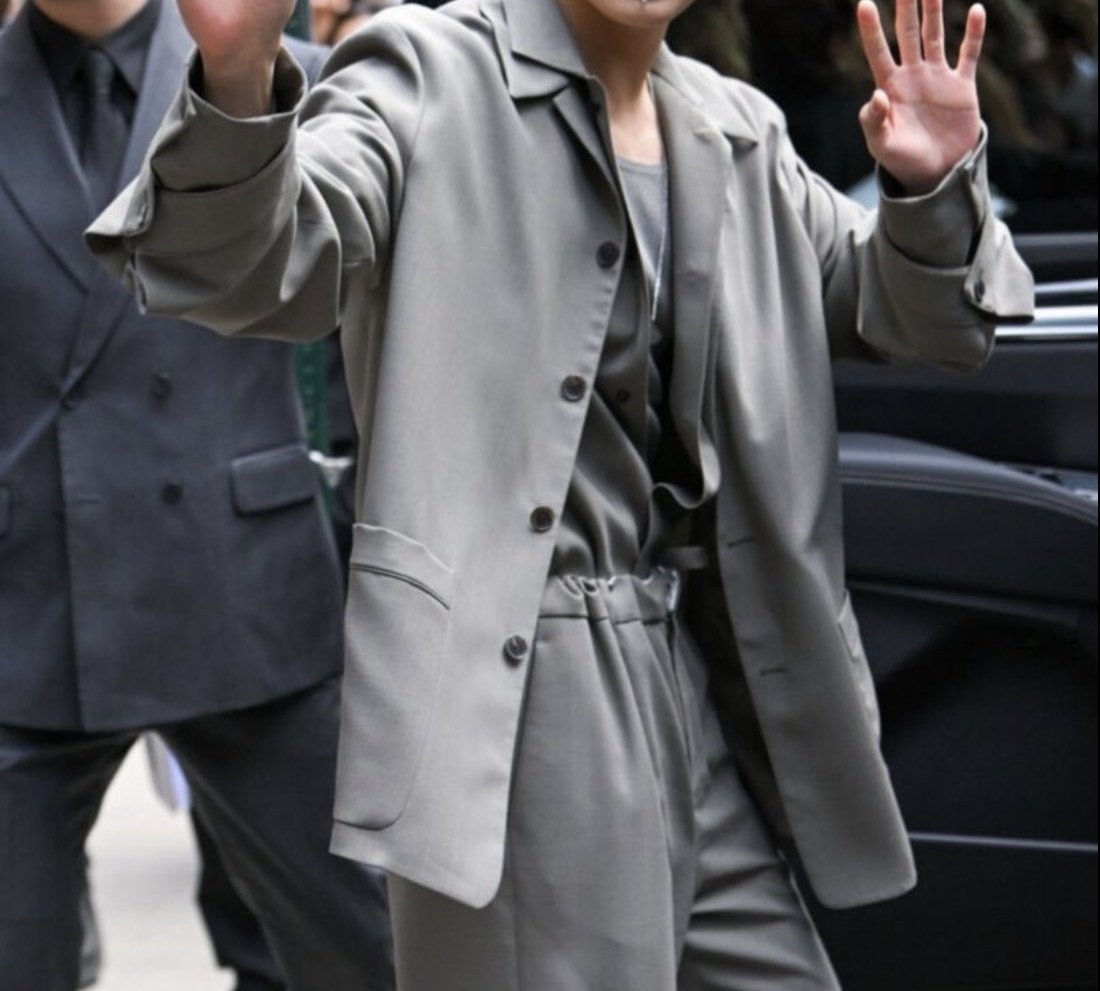 JKz BAE⁷ tweet media