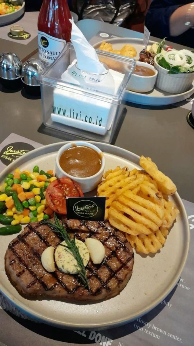 Alyssa Morgan (@ajaykumar911093) on Twitter photo 