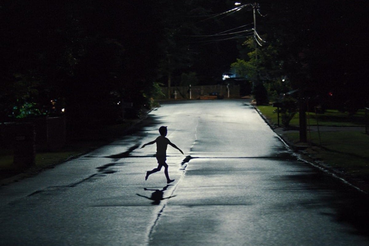 Pude ver una de las peliculas mas entretenidas que vi en varios años, rompe el estándar del terror con una duración de poquito mas de 2hs y aun asi no hace que se pierda el interés desde que empieza, estoy muy encantado con la pelicula, se necesitan más historias originales.