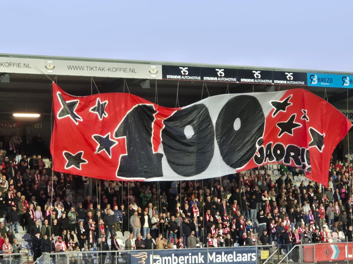 VEILIGSHEIDSRAAD ONTZEGT DEEL VAN BESTUUR ZUIDTRIBUNE DE TOEGANG TOT STADION!!😡 

DIT KAN NOOIT DE BEDOELING ZIJN!! 🔴⚪️🔴