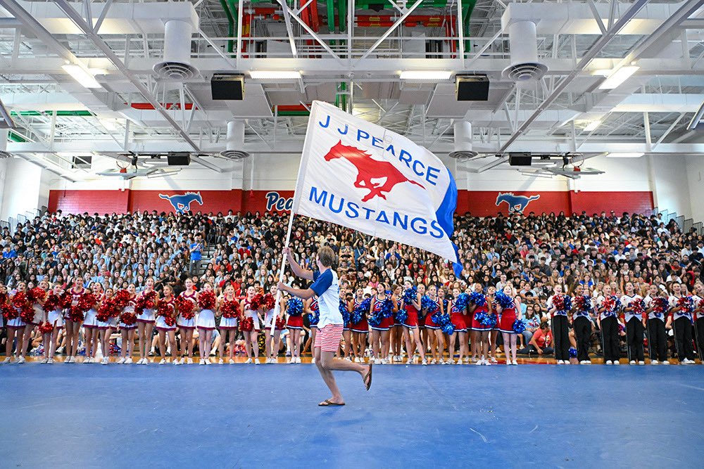 Happy Homecoming, Mustangs! ❤️💙