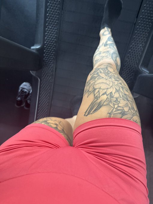 Watch Stella Skye's leaked NSFW photo on TwXstars