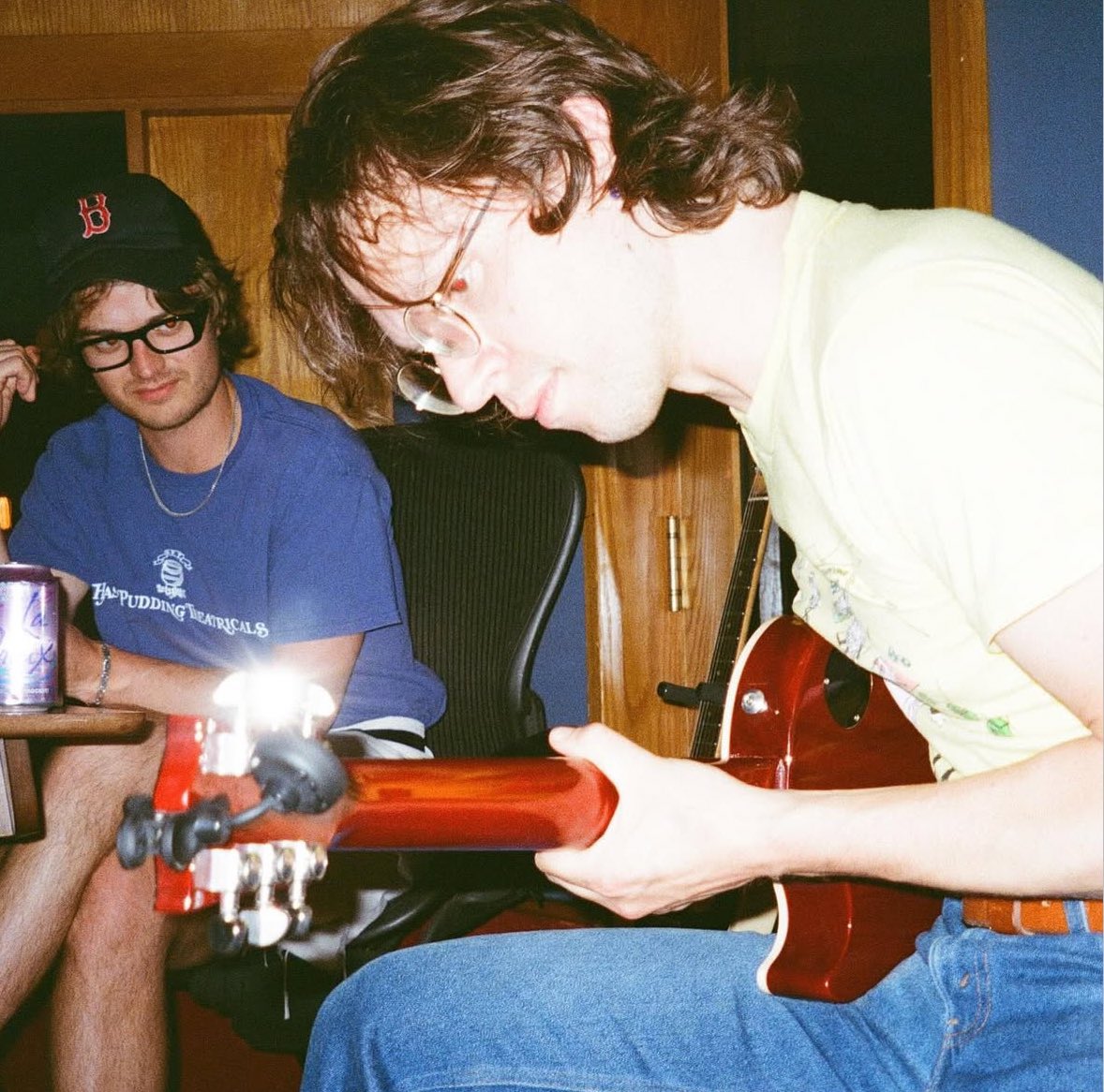 DJO BRASIL (@portaldjobrasil) on Twitter photo 📸 | Novas fotos de Joe Keery gravando “Love Can't Break The Spell” no <a href="/ElectricLady/">Electric Lady</a> ano passado!
— stinkyjavi via IG 📸 | Novas fotos de Joe Keery gravando “Love Can't Break The Spell” no <a href="/ElectricLady/">Electric Lady</a> ano passado!
— stinkyjavi via IG