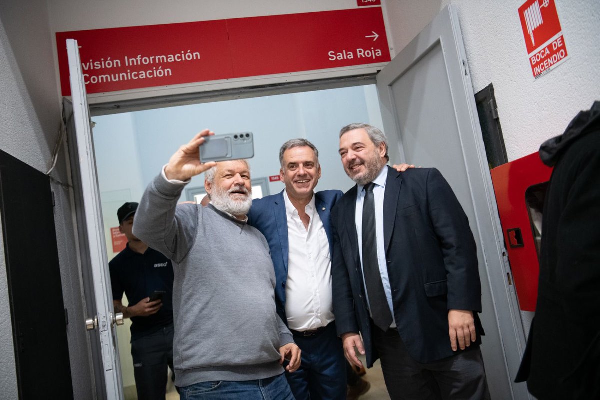 Alrededor de mil personas se están capacitando en la IM para fortalecer su desarrollo personal y comenzar el programa Uruguay Impulsa del gobierno nacional.

Tuvimos el honor de darles la bienvenida hoy junto al Presidente Yamandú Orsi. ¡Unas 750 personas ingresarán a tareas de