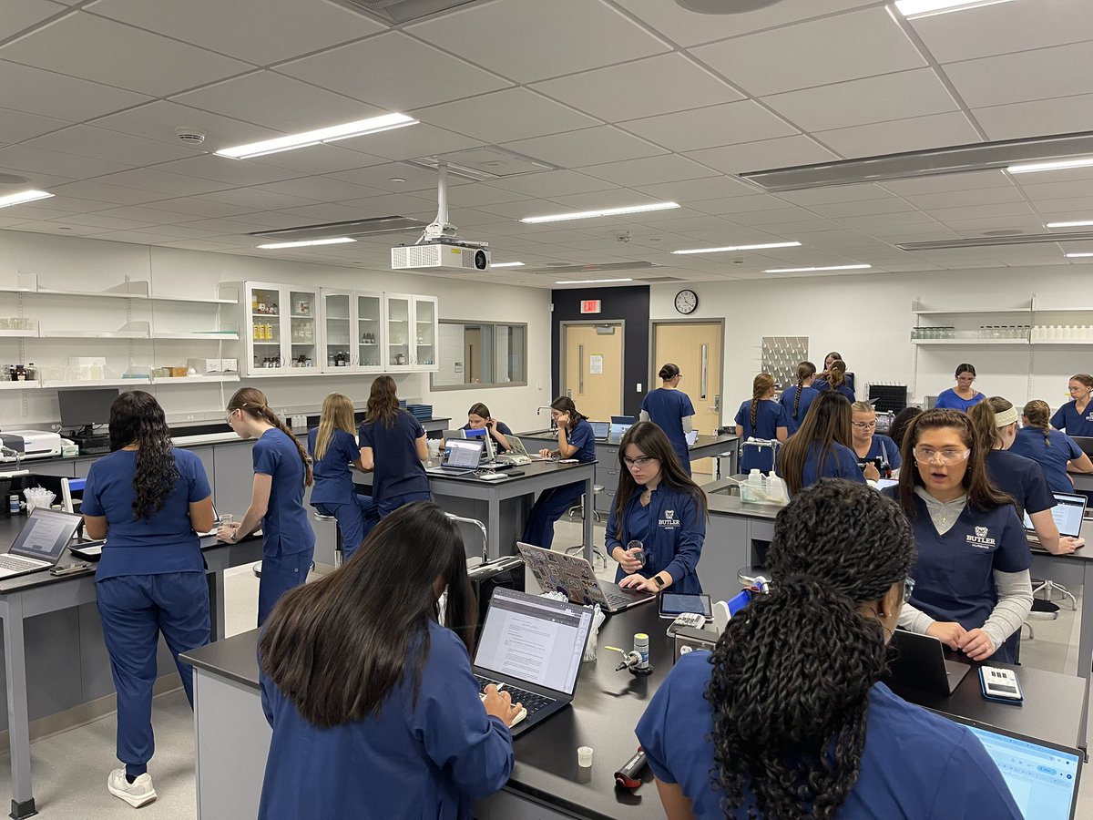 Inaugural year of Butler’s Nursing Program and these student are rocking their NU107 Chemistry Lab while looking so official!