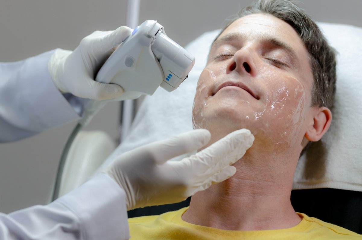 drsinanibis's tweet image. Cildinizde sarkma ve kırışıklıklar fark ediyorsanız HIFU adı verilmiş odaklanmış ve yoğunlaştırılmış ultrason teknolojisi ile cilt geliştirme iyi bir seçenek olabilir. #lifting #antiagig #hifu #ultrasoniklifting #sıkılaşma #elastikiyetgeliştirme