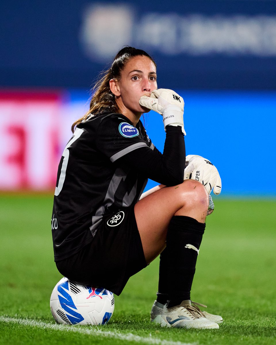 La mirada de una portera, que lo ha dado todo.