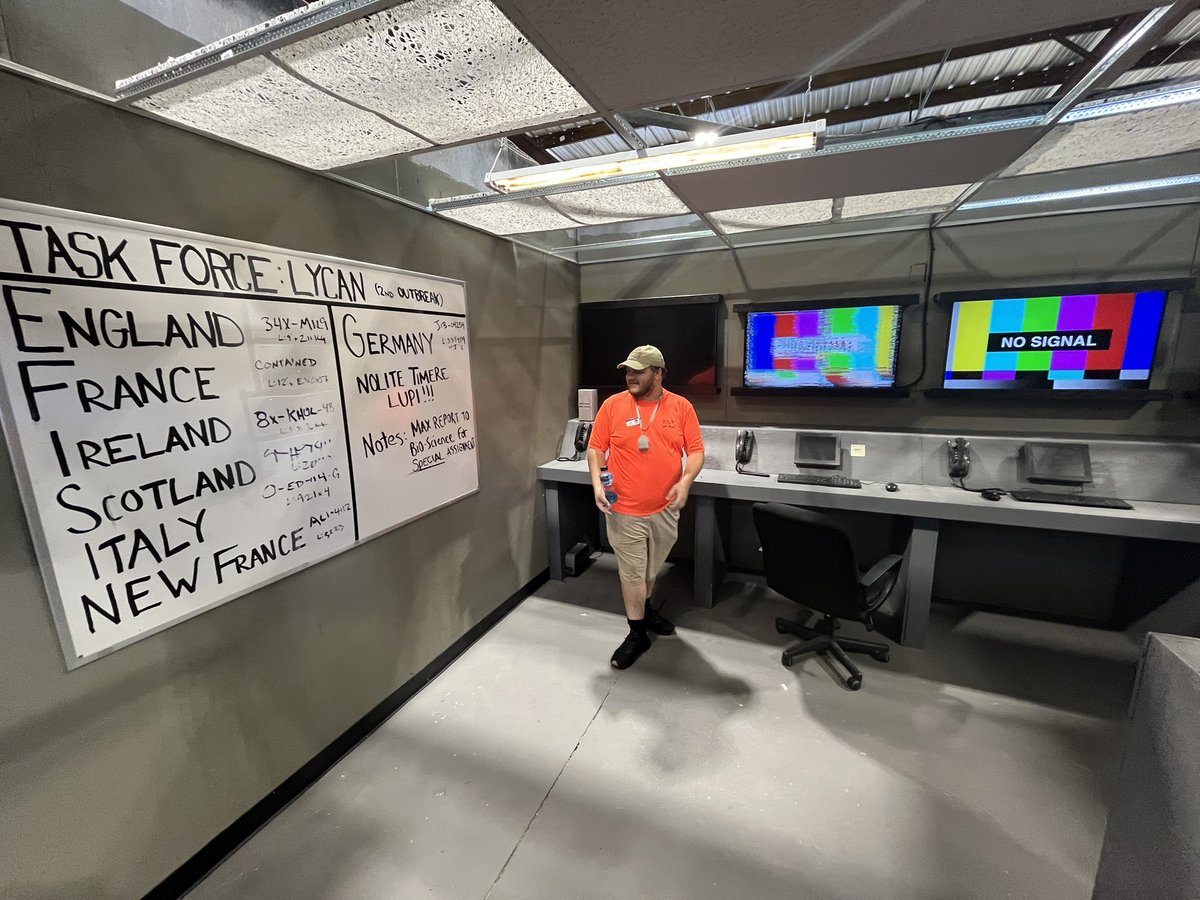 Just went Behind the Screams <a href="/BuschGardensVA/">Busch Gardens Williamsburg</a> to tour their new haunted house - Werewolves: The Wolf’s Revenge. Love the back story of a breach in their werewolf containment center, very Jurassic Park but with Werewolves