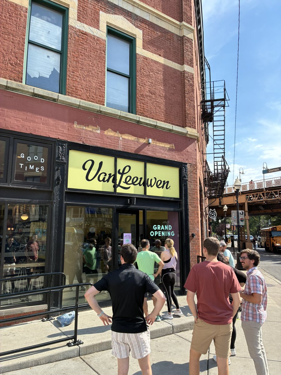 chi_urbanist's tweet image. If you’re unsure about the Malört flavor definitely only try a sample