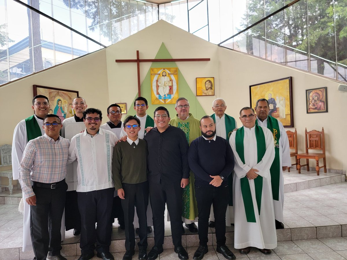 INICIO DE LA ETAPA FORMATIVA DEL PRENOVICIADO CURSO: 2025-2026.

Damos gracias Dios por los nuevos prenovicios escolapios.

#EscolapiosMéxico #EscuelasPías #turaíz