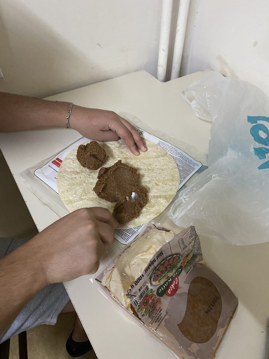 Yurt akşam yemeğisi