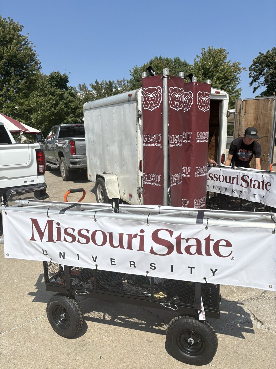 Consider this your warning: Gameday intros just leveled up. #GoBears #BeatSMU
