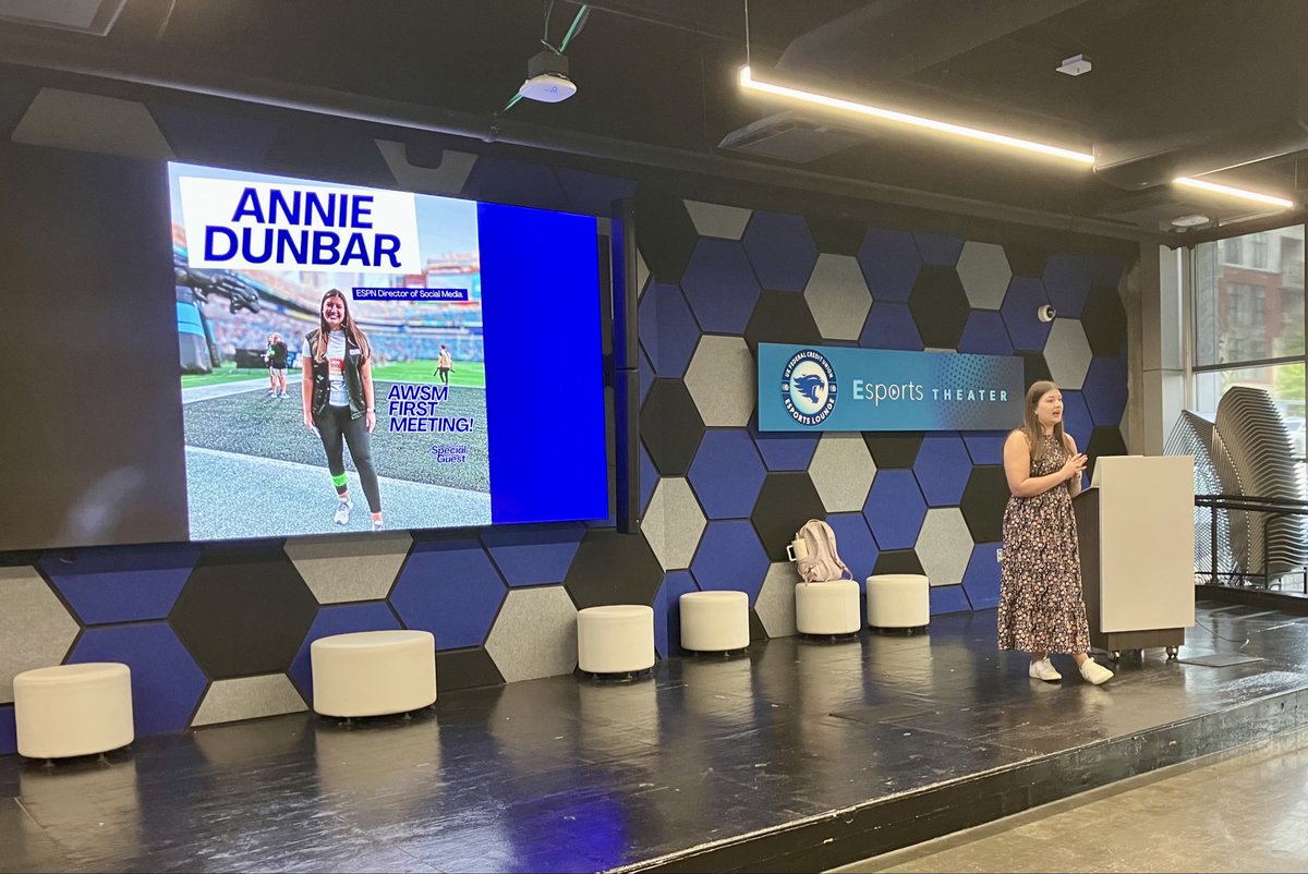 Jen Smith 🏀 tweet media