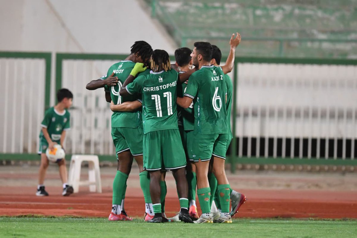 العربي يستهل مشواره بالفوز على الشباب 2-0 في دوري زين لكرة القدم