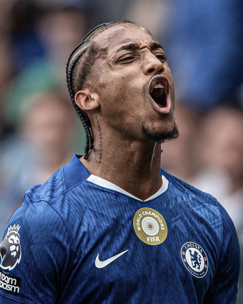 CFCMods's tweet image. Joao Pedro can break history by becoming the all time top scorer in football against Brentford. He needs 874 goals