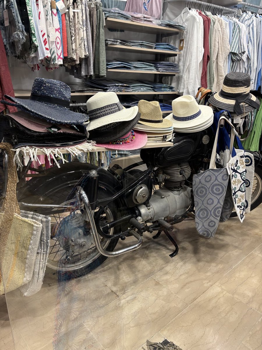 Nice hat stand in Kassiopi but I’d rather see it on the road #BMW