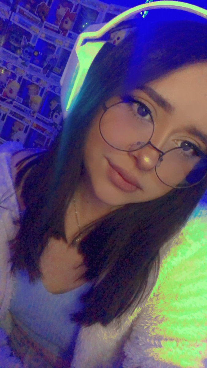 Gracias a todos los que se pasaron ayer al 12 hrs ♥️✨ la pase increíble ✨♥️ los quiero mucho 

(Fotito viejita)