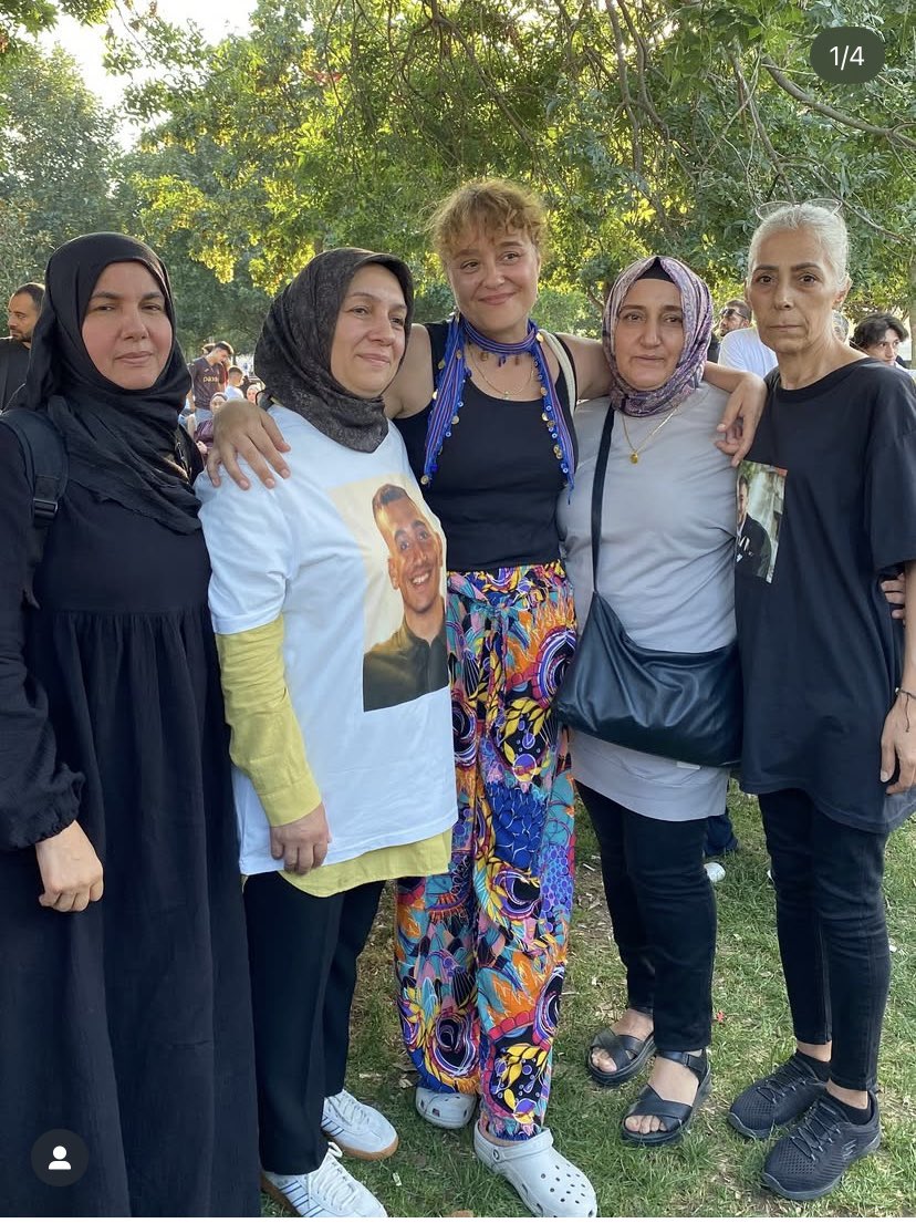 <a href="/cediosman/">Cedi Osman</a> Tebrikler, Teşekkürler Sevgili  kaptan <a href="/cediosman/">Cedi Osman</a> pazar günü final maçına mühür gözlü evlat #MattiaAhmetMinguzzi hatırasına gözü boyalı çıkar mısınız? #AhmetOrtakDavamız dedik aylardır haykırıyoruz.Tüm evlatlar adına Desteğiniz çok kıymetli bizim için ❤️🙏💐