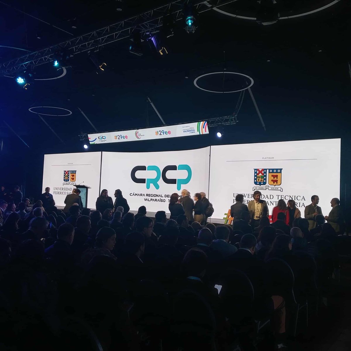 dammonstar's tweet photo. El 2 de septiembre tuvimos la oportunidad de participar de una gran experiencia, estuvimos presentes en el 29° Encuentro empresarial y emprendedores #29ee "ResiliencIA" organizado por la camara de comercio de Valparaíso. https://t.co/loBQtHfvme