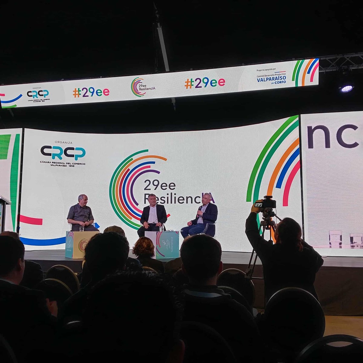 dammonstar's tweet photo. El 2 de septiembre tuvimos la oportunidad de participar de una gran experiencia, estuvimos presentes en el 29° Encuentro empresarial y emprendedores #29ee "ResiliencIA" organizado por la camara de comercio de Valparaíso. https://t.co/loBQtHfvme