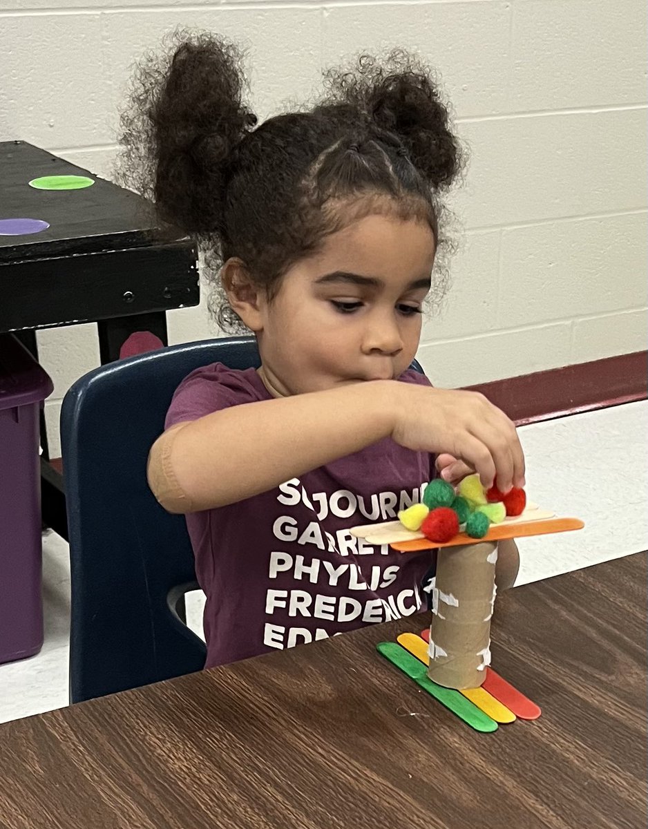 Friendship Elem. tweet media