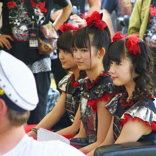 lifemetaldayo's tweet photo. #これを見た人は赤と白の入った画像を貼れ #BABYMETAL https://t.co/KO6FHXjj0l