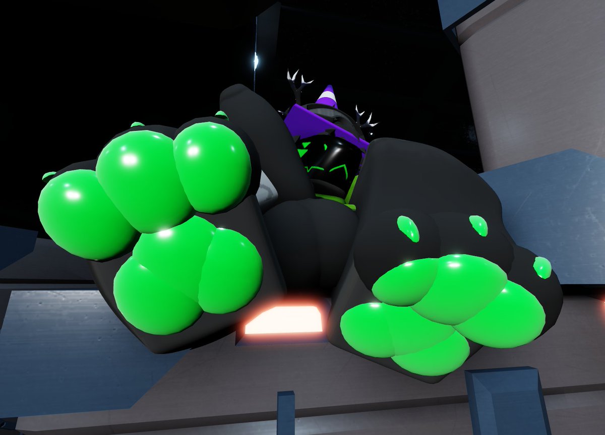 notedota's tweet image. green protogen having fun with a 𝒻𝓇𝑒𝒶𝓀𝓎 expendable

( commission for @Protogenpawbs )

#rr34