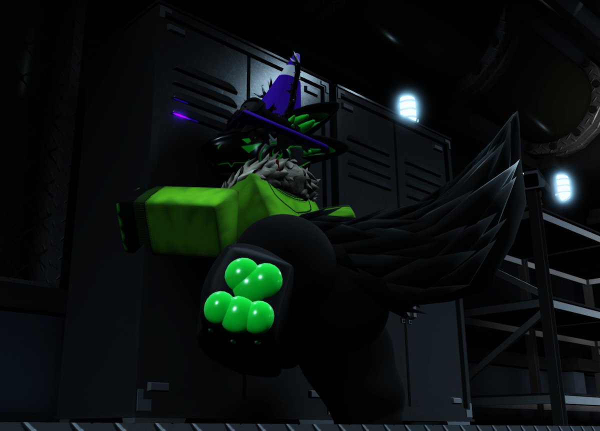 notedota's tweet image. green protogen having fun with a 𝒻𝓇𝑒𝒶𝓀𝓎 expendable

( commission for @Protogenpawbs )

#rr34