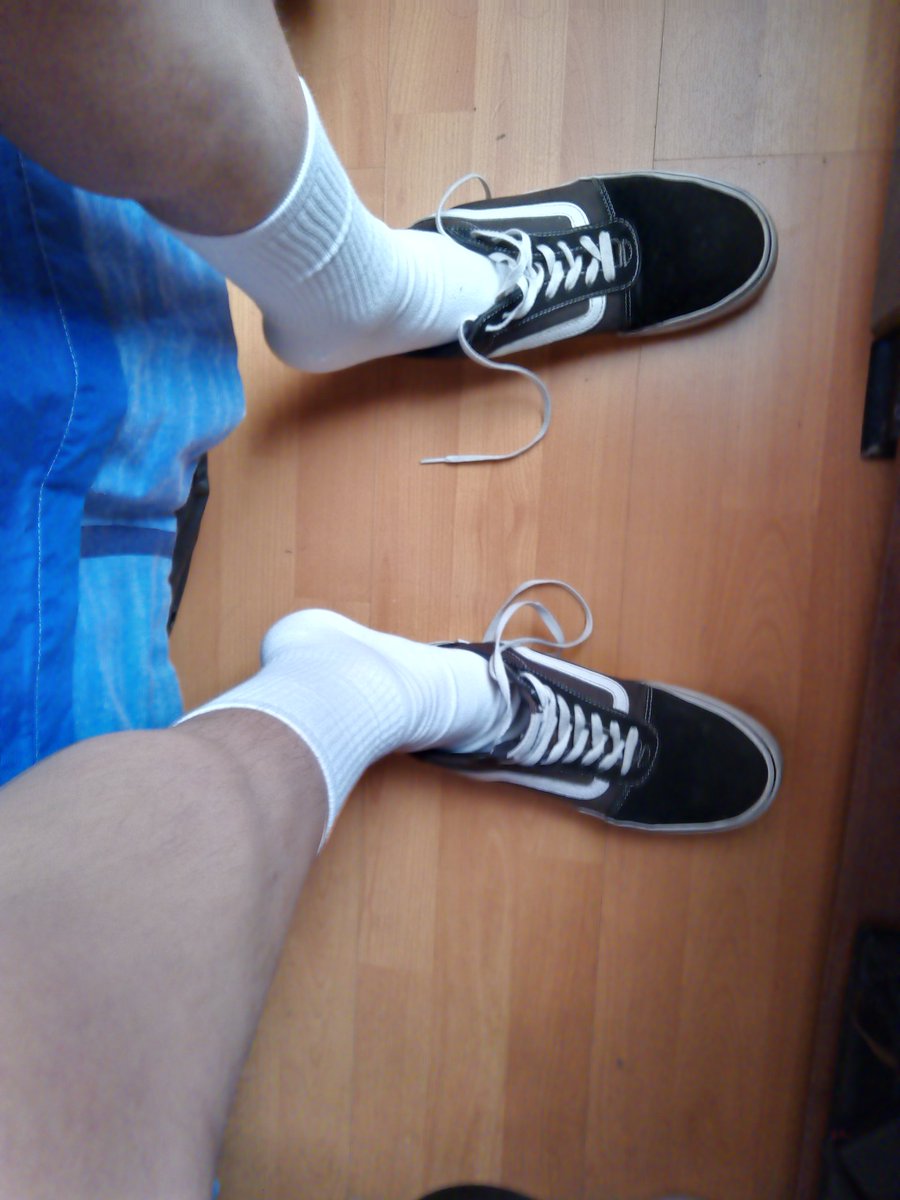 Jacksocks16's tweet photo. My new socks #whitesocks #meninsocks #feetsmen #meninsocks #hombreencalcetines #socksfetish #sniffmysocks https://t.co/5T7JSWXJvp